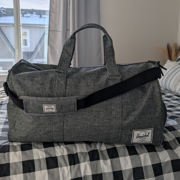 Herschel Supply Company 43L Gray Duffel Bag - Picture 2 of 10